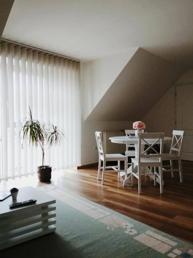 Apartmán pri parku Sered' Bagian luar foto