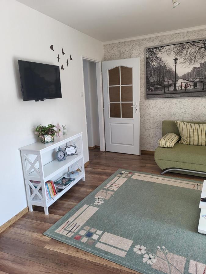 Apartmán pri parku Sered' Bagian luar foto
